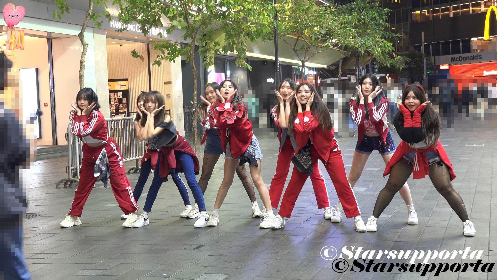 20251212 KPOP dance @ 香港銅鑼灣H&M對出